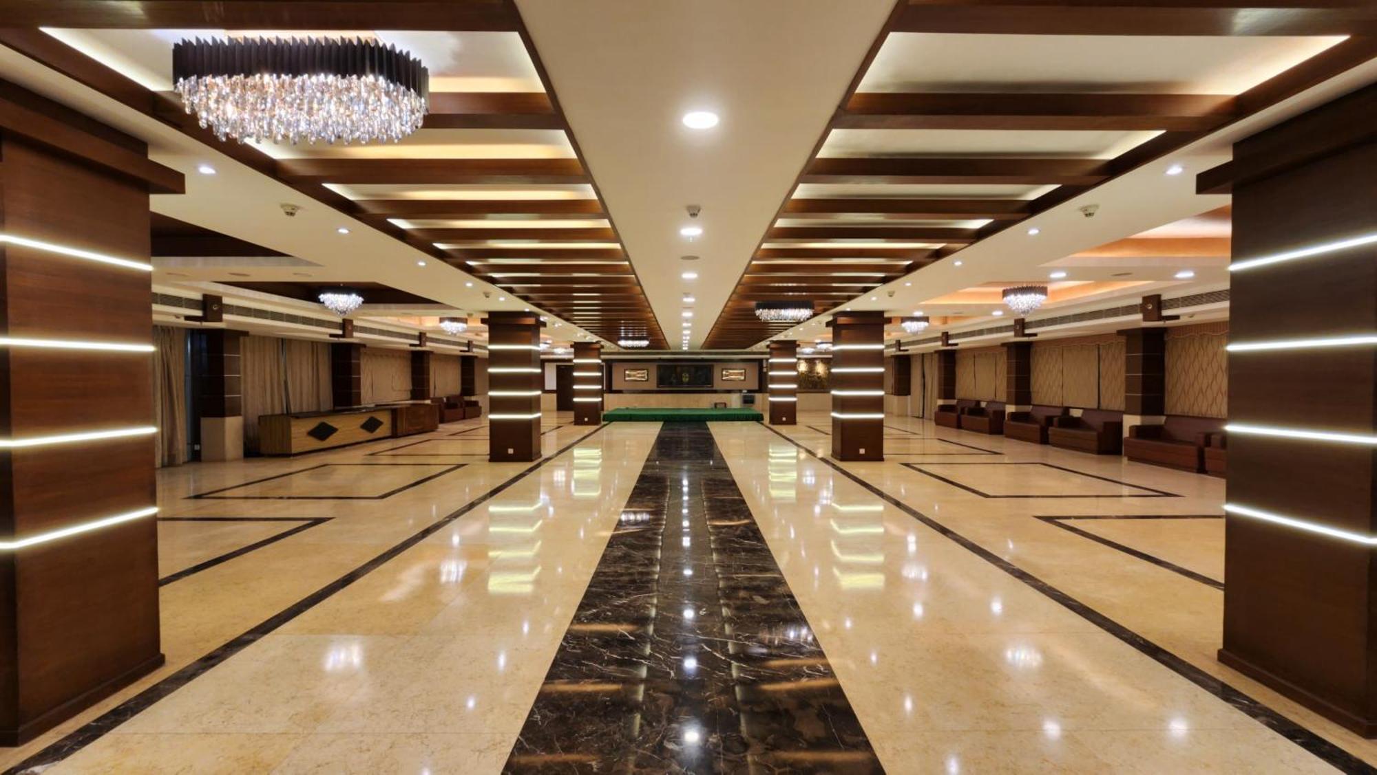 Hotel Royal Ark - Касаулі Екстер'єр фото