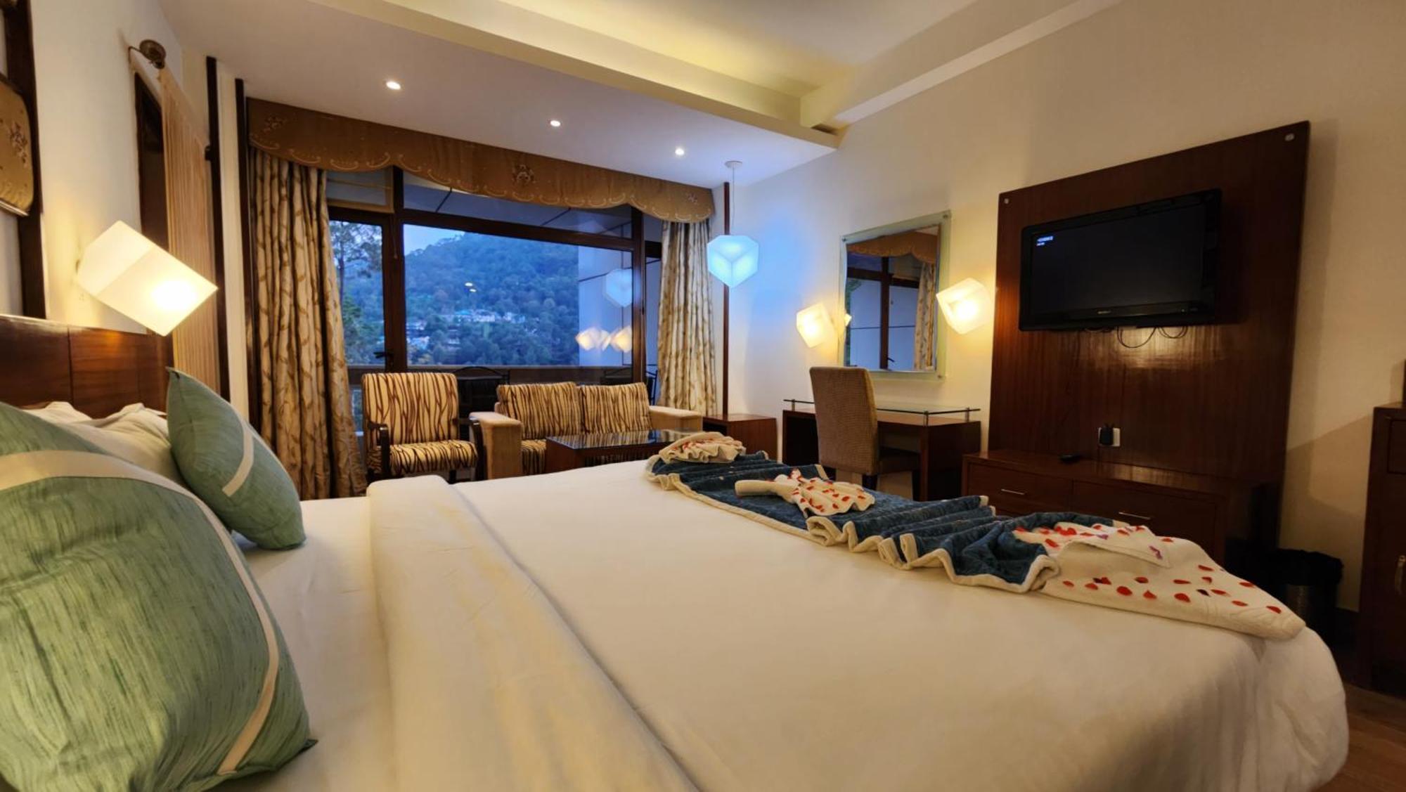 Hotel Royal Ark - Касаулі Екстер'єр фото