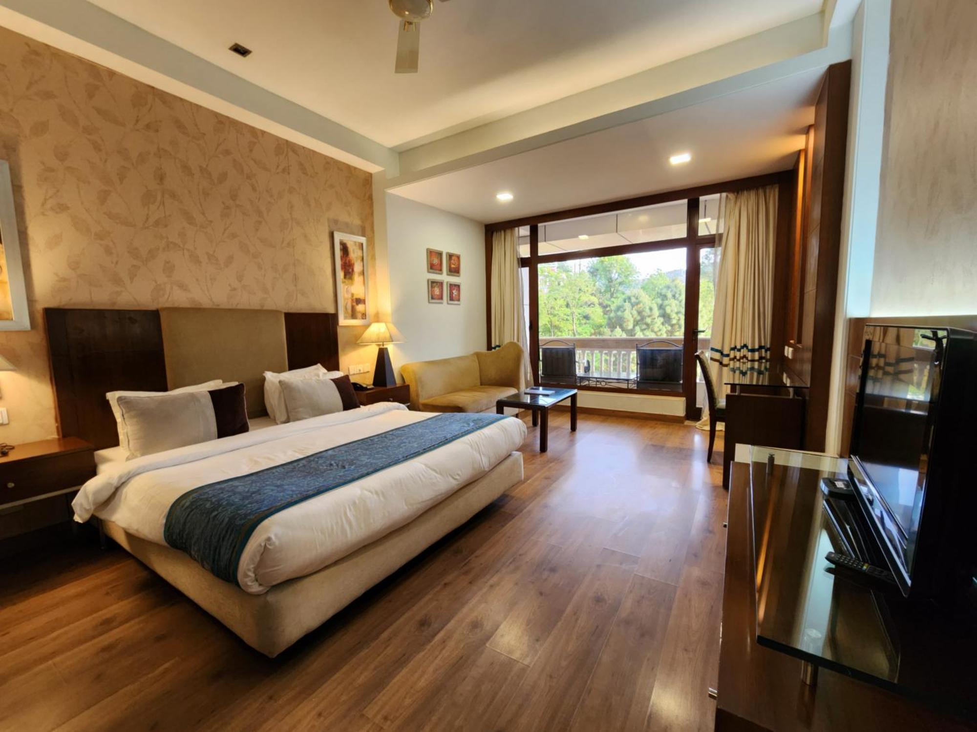 Hotel Royal Ark - Касаулі Екстер'єр фото